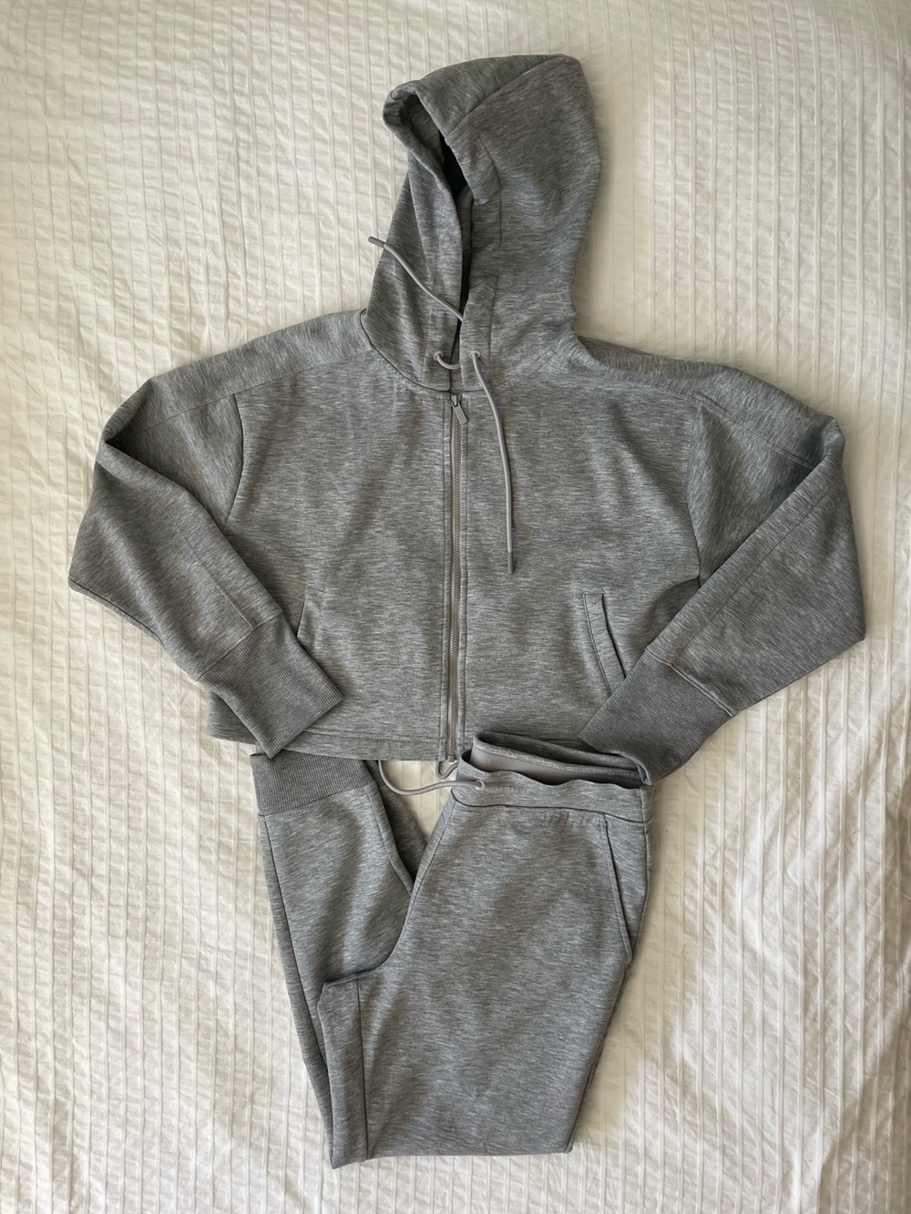 KIT AND ACE- matching grey lounge set, top - small, bottom- medium